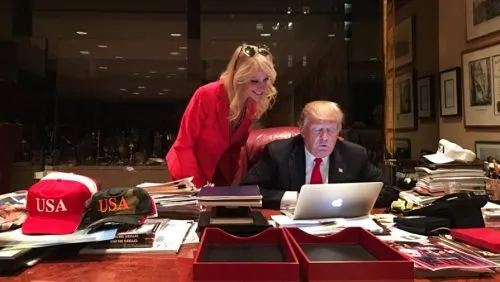 Русские возбуждали американцев через фейсбук и те избрали Трампа