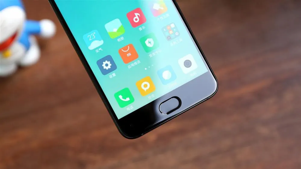 Фанаты Xiaomi считают, что вся критика их бренда – чей-то заказ. Почему это бред