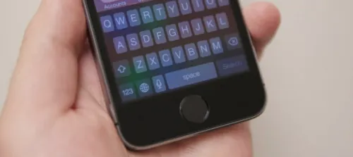 Встроенная клавиатура iOS 11 сошла с ума