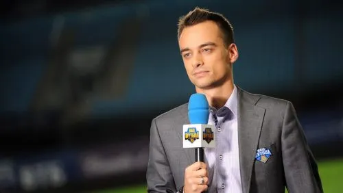 «Дудь качественно и увлеченно дрочит». Артем Нечаев – о популярности «вДудя» и крахе его подражателей