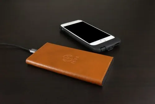 Почему смартфон должен держать долго и заряжаться быстро