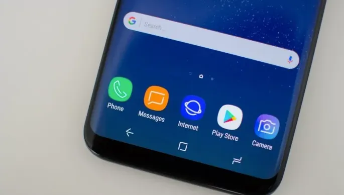 Samsung Galaxy A8+ полностью рассекречен: видео и характеристики