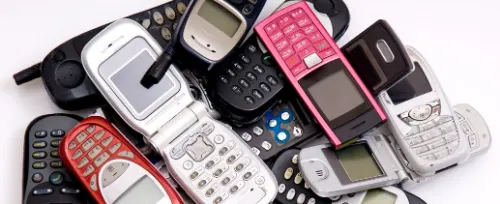 Nokia поднимает из могилы кнопочные телефоны. Снова