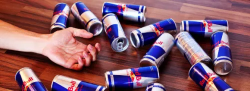 Парень выпивал по 15 энергетиков в день. А потом самовыпилился