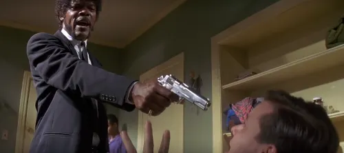 «Я вижу Господа». Девушку пытались развести через смс, а она устроила бомбардировку молитвами