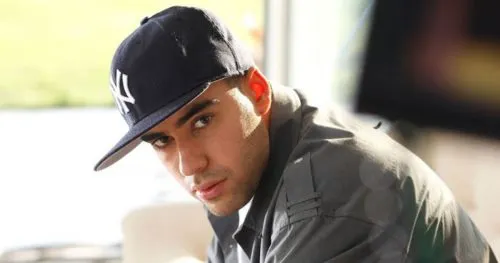 Рэпер Слим поел креветок и пожаловался в соцсетях. Теперь ресторатор угрожает ему и его жене