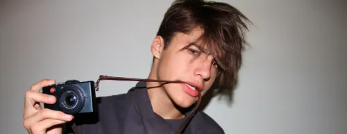 Рома Желудь ожил. Теперь он попрошайничает