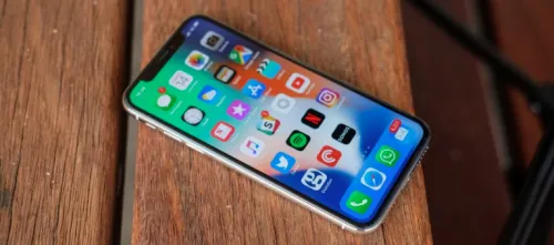 Самый популярный смартфон конца прошлого года – iPhone X. Привет Эльдару Муртазину