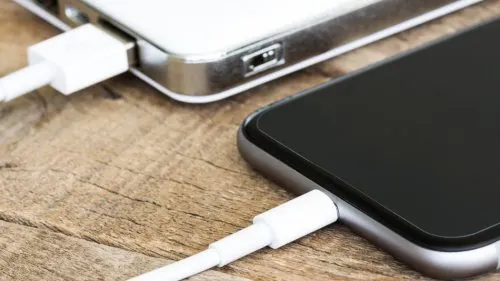 Бесплатная замена батареи iPhone будет стоить Apple $10 млрд