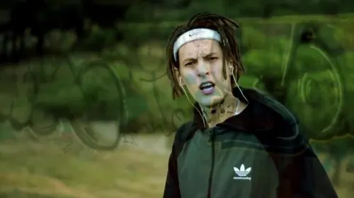 Рэпер Кизару – жалкий байтер и бездарный шоумэн. Его красит только биография