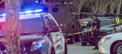 Подросток расстрелял 17 человек в школе во Флориде. Его уже нейтрализовали