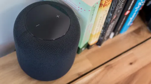 Колонка HomePod портит дорогую мебель. Следы похожи на кокаин