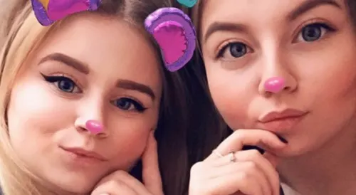 В Ижевске сестры поссорились с родителями и прыгнули с крыши. Насмерть