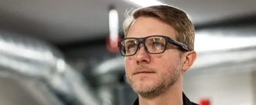 Intel показала нормальные «умные» очки. Это вам не Google Glass