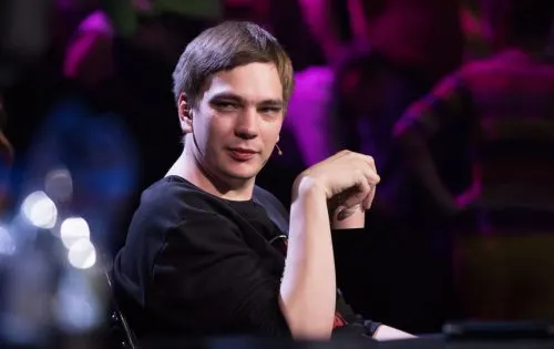 «Гнойный сказал, что нас ждет еще 6 лет «Антихайпа». Как я сходил на фестиваль «Маятник Фуко»