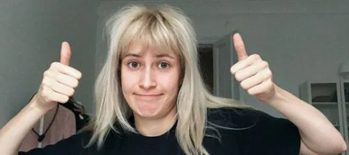 «Сняла кофту, а там волосатые подмышки». 13 свежих и лучших твитов Никсель Пиксель про феминизм