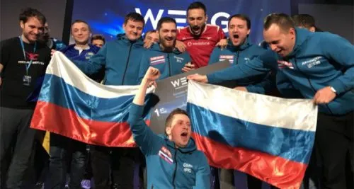 Русские геймеры хотели поехать на соревнования под именем «Антихайп». Гнойный пригрозил им судом