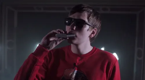 Гнойный выпустил «Взрослую танцевальную музыку». Наконец-то он отвязался от Оксимирона