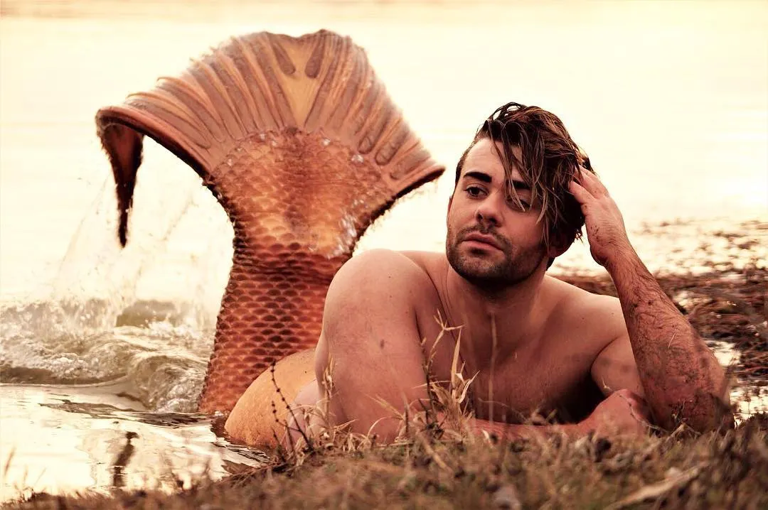 Мужик заплатил 100 тысяч рублей, чтобы стать русалкой