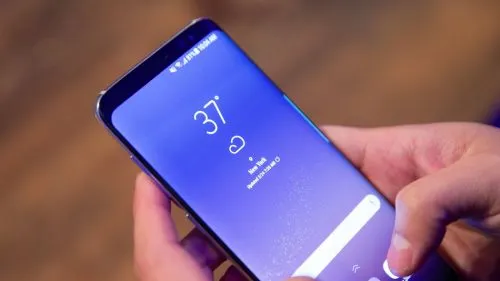 Покупать Galaxy S8 теперь еще выгоднее. К нему дарят телевизор