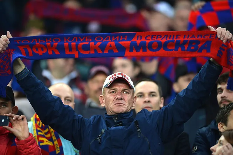Болельщик ЦСКА вонзил нож в сына. За то, что он болеет за «Спартак»