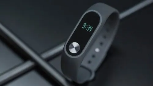 Xiaomi Mi Band 3 показали на фотографиях. Его представят 23 мая вместе с флагманом Mi7