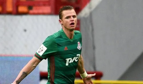 Возможно, футболист Тарасов разбил лицо фану «Спартака». Тот спалил Дмитрия с шотами и кальяном