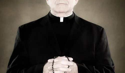 Священник годами насиловал малолетних прихожан, но его просто уволили