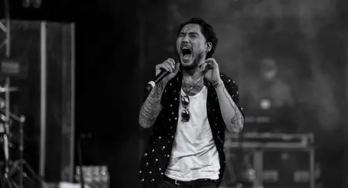 Скриптонит делает лучшие концерты в русском рэпе. Это реальная музыка