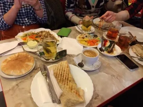 Шаверма жестоко переоценена. Хороший мем, ужасная еда