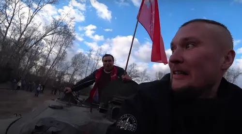 Блогер Дмитрий Шилов раздавил немецкую машину танком в честь Дня Победы. Его застыдил Хованский
