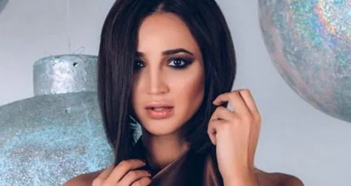 Бузова думает, что ее Buzcoin собрал 1%. У тети плохо с арифметикой – криптовалюта прогорела