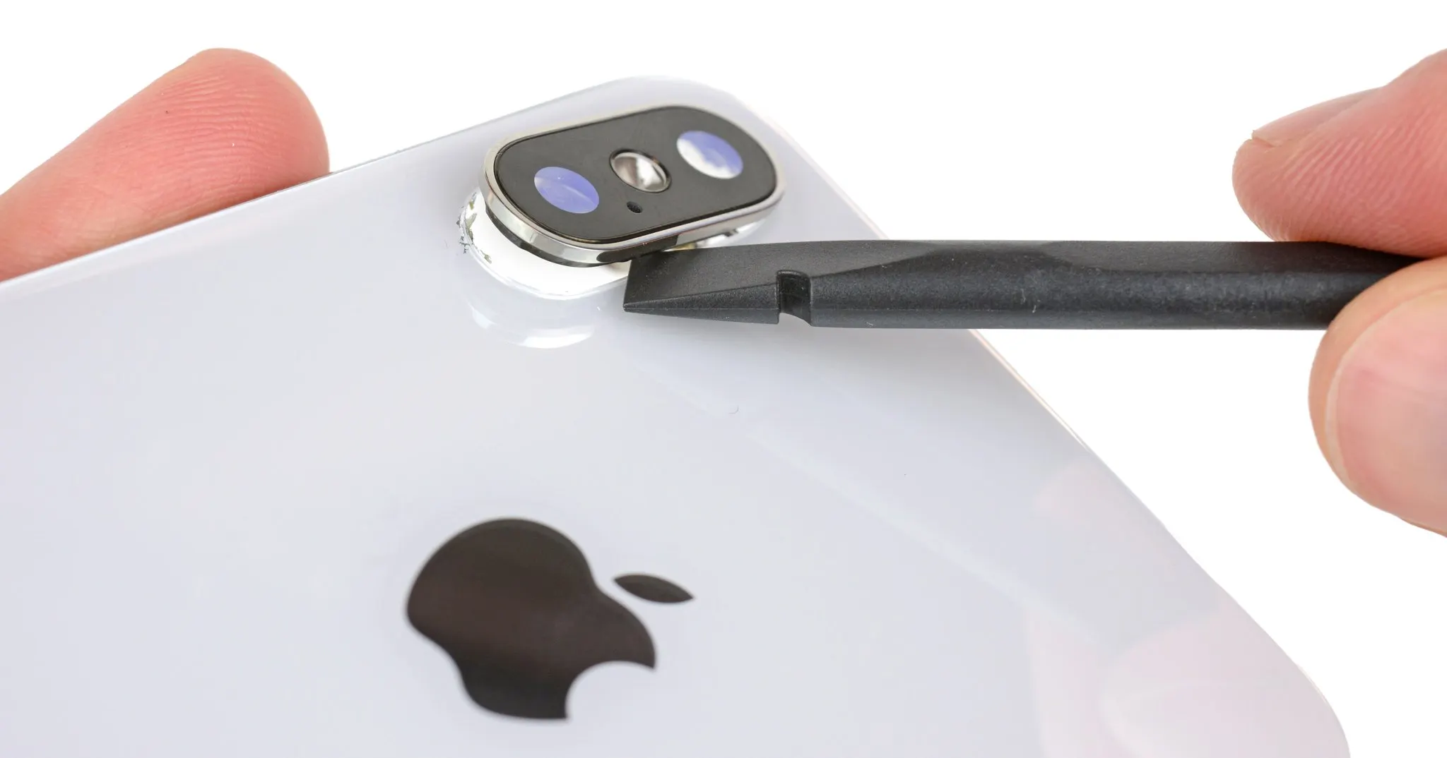 С iPhone X творится какая-то дичь. Стекло камеры трескается, замена стоит 34 тысячи