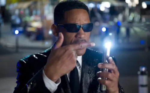 Гипнотизер ограбил супермаркет и стер кассирам память