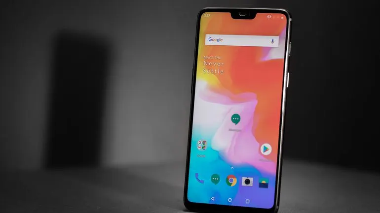 Чем крут OnePlus 6? А чем он бесит? 7 тезисов про самый мощный Android-смартфон на планете
