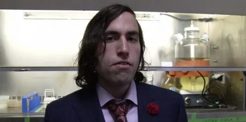 Биохакер Аарон Трейвик так и не обманул организм. Он сошел с ума и помер