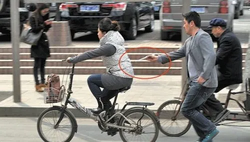 Кажется, Xiaomi нарушила патент. Черт, он даже не принадлежит Apple!