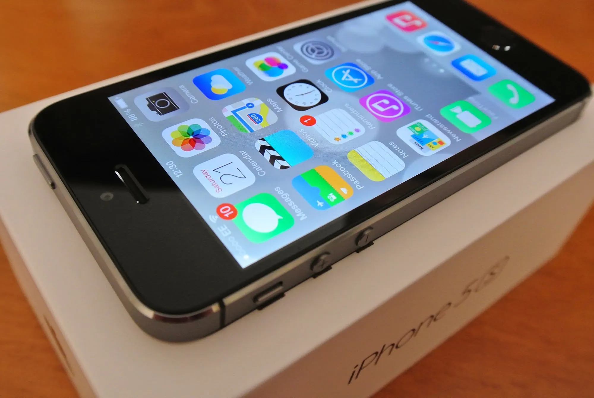 iPhone 5s – лучшая реклама Apple. Первые Watch – лучшая антиреклама