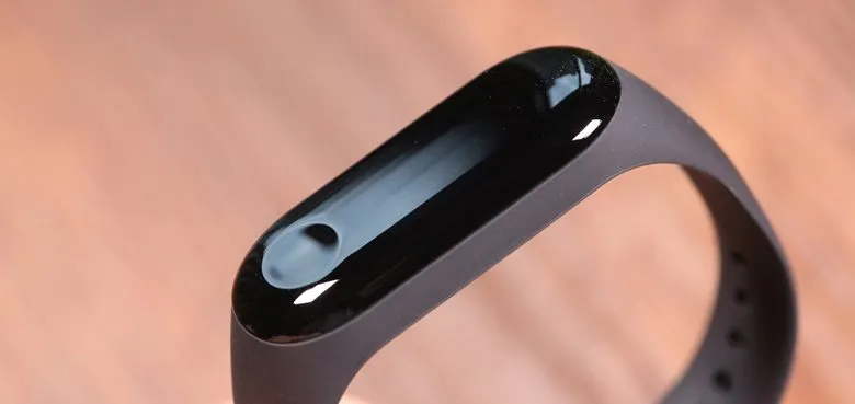 Xiaomi Mi Band 3 уже можно купить в России. Но зачем вам этот врун?