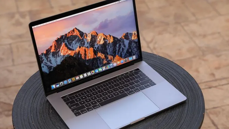 Новый MacBook, экстремально дорогой чехол и еще 3 продукта Apple, которые вам совершенно точно не нужны