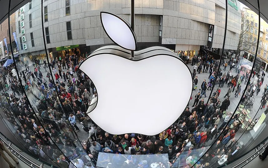 Apple больше не самый дорогой бренд в мире. Спасибо одному лысому миллиардеру
