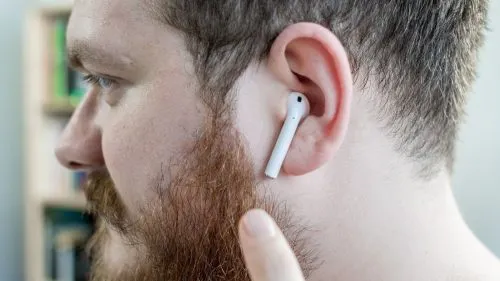 iOS 12 – просто огонь. Она превращает AirPods в слуховой аппарат