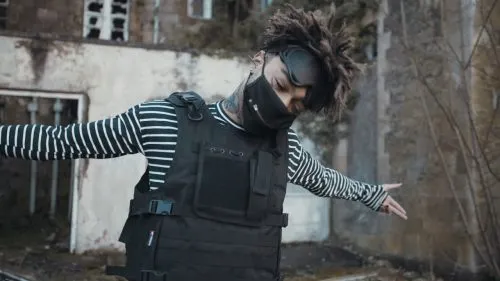 Концерт Scarlxrd – ад на земле. Он был «британским Ивангаем», а сейчас делает рэп, под который хочется убивать