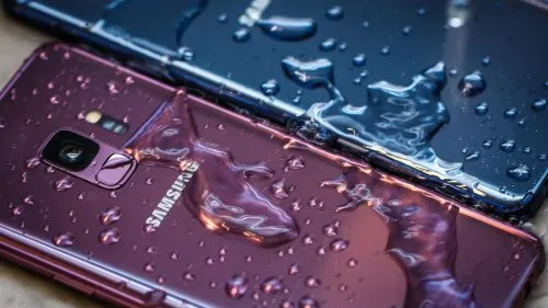 Samsung Galaxy S9 – смартфон-ихтиандр. Его невозможно утопить и замочить