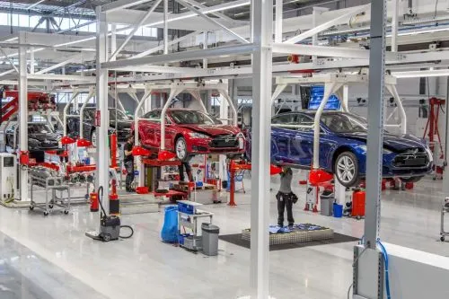 Маск опять переобулся – Tesla сокращает 10% персонала. Конец Илона ближе, чем мы думали?