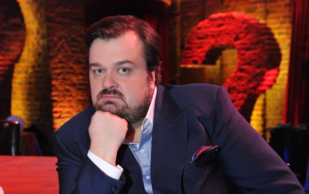 Похоже, Василий Уткин – слуга Германа Ткаченко. Журналист всегда хвалит игроков агента
