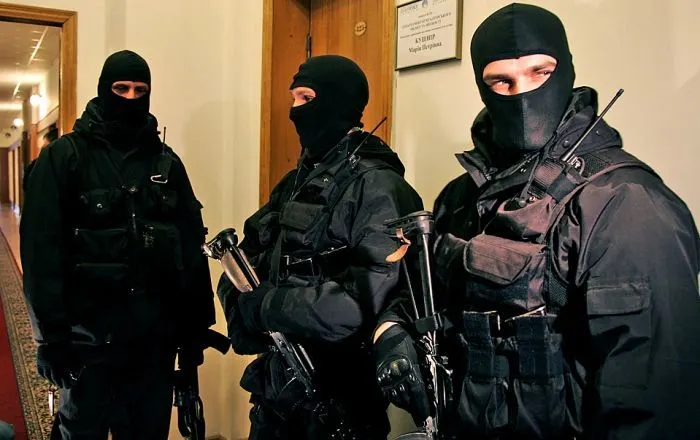 «Не пользуйтесь VK вообще!» Как не сесть за репост и что делать, когда в гости пришли с обыском