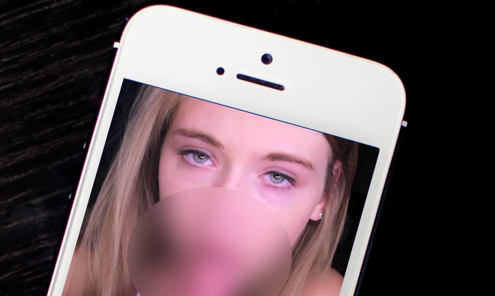 iPhone палит тех, кто смотрит на нем порно. Но есть лайфхак