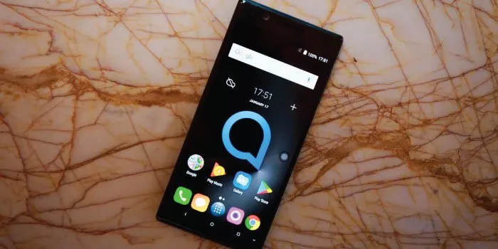 Xiaomi Mi8 EE, смартфон от Оксимирона и еще 5 самых уродливых девайсов на рынке