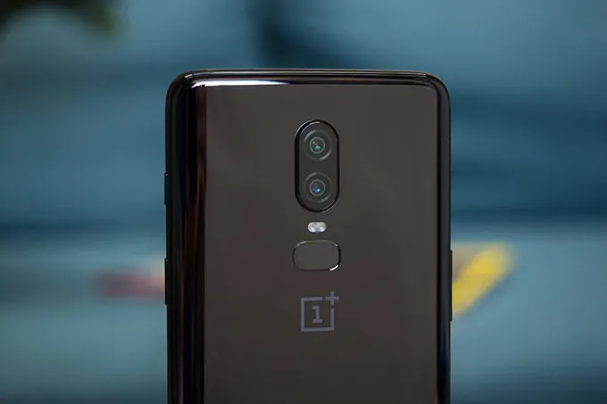 У OnePlus 6 официально шикарная камера. А еще он дичайше подешевел